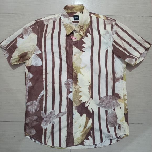 HUGO BOSS Man Brown Floral Print 100% Cotton Short Sleeve Shirt Size L - Picture 3 of 10